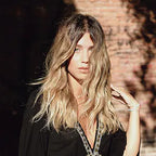 Dolce Booster d'Éclat De Brillance - Spray De Coiffage Et De Finition